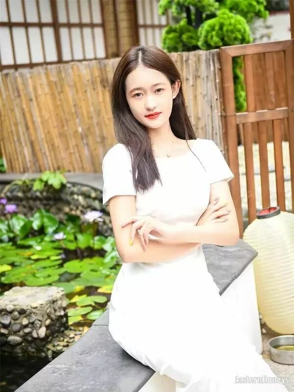 Yunyun Profile image 3