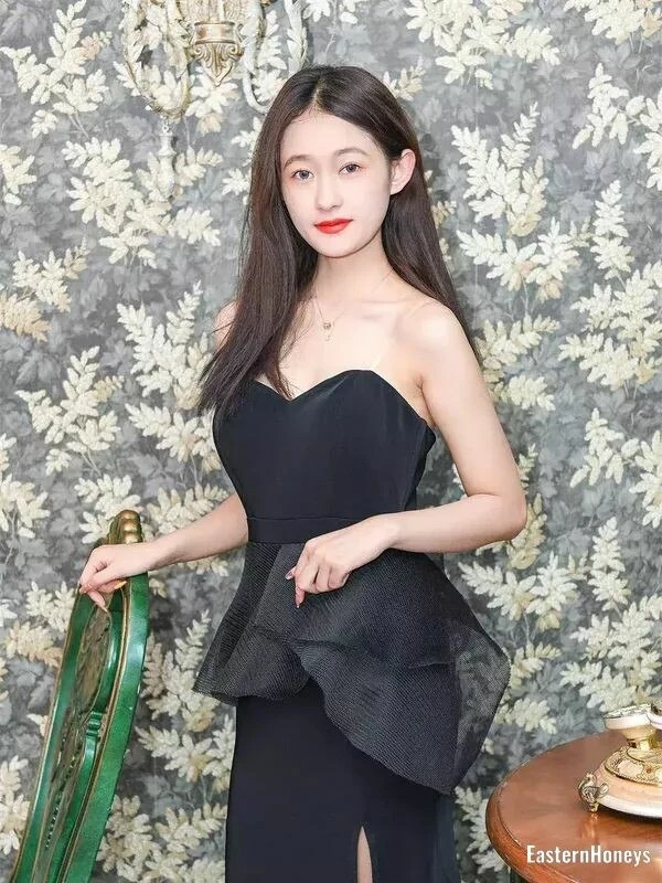 Yunyun Profile image 2