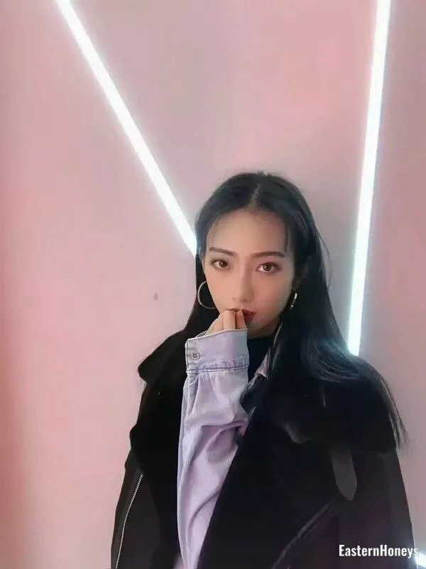 Lvyan Profile image 2