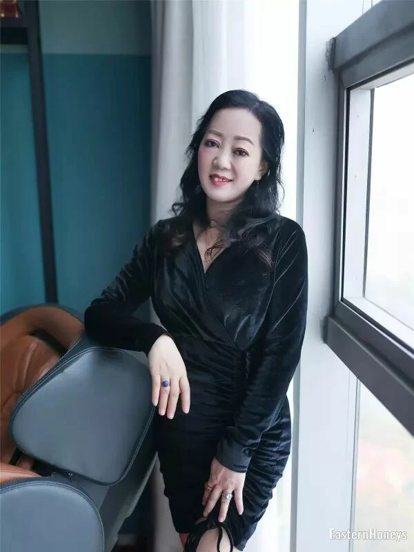 Meng Ying Tan Profile image 1