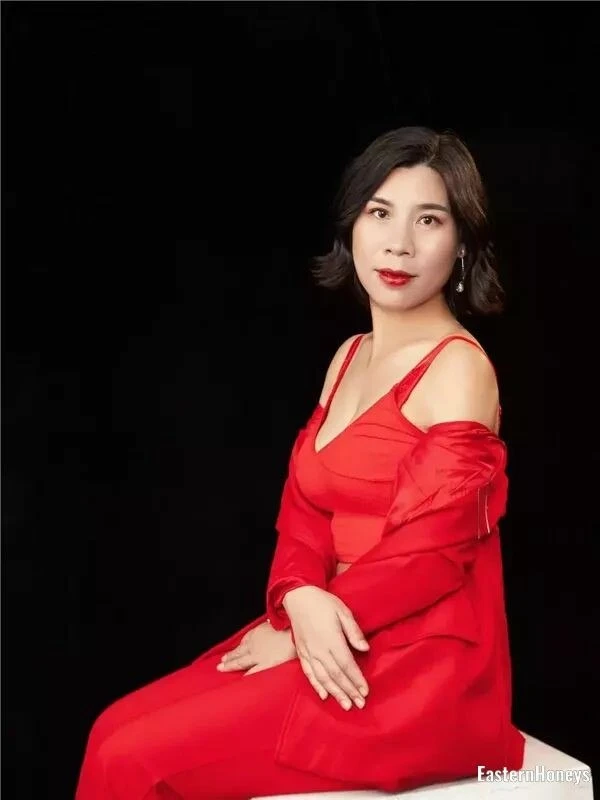 Josephine Profile image 2