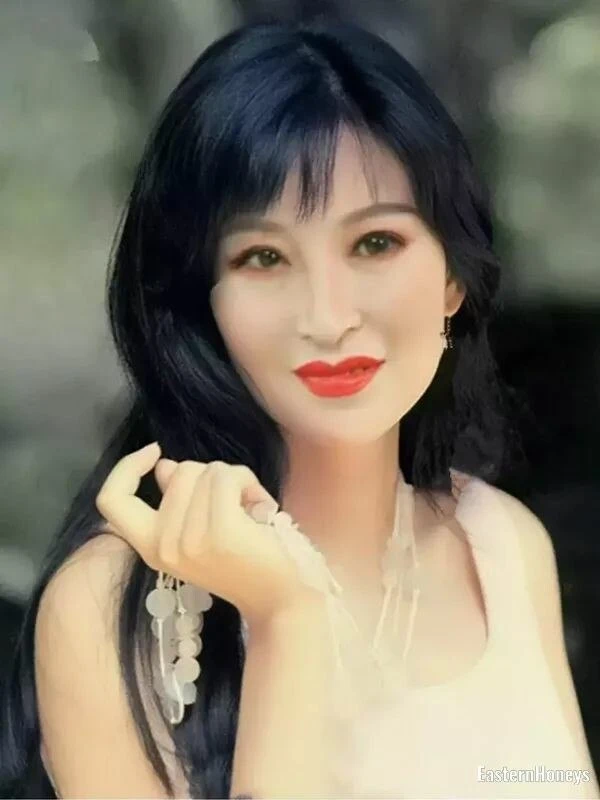 Paula Profile image 3