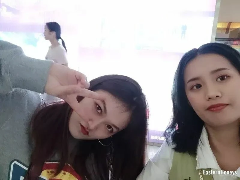 Xiatong Profile image 1