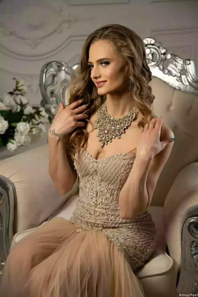 Olena Profile image 2