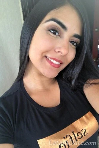 Yenny Profile image 2