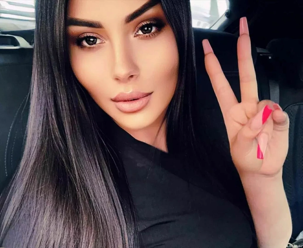 Yanet Profile image 3