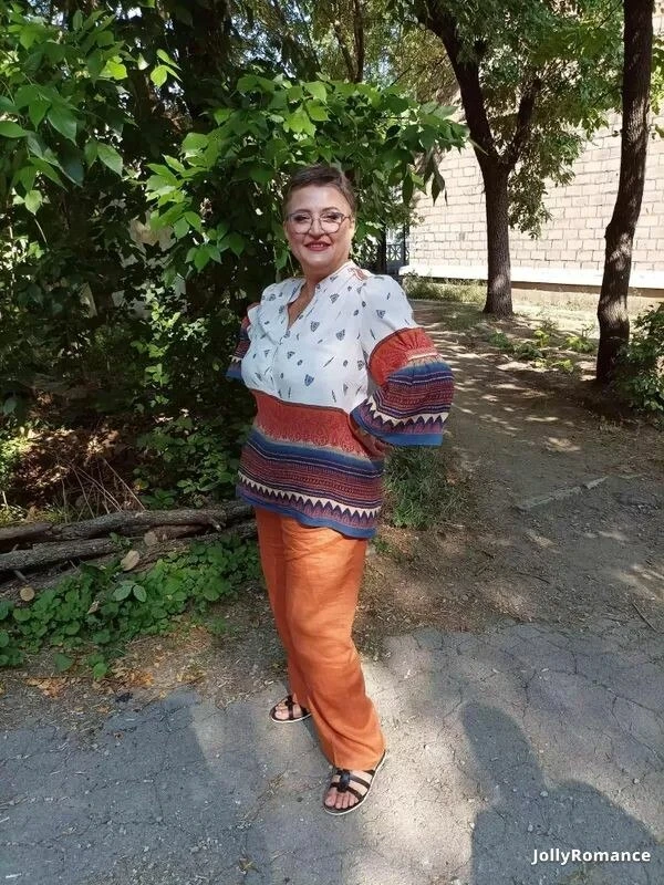 Yana Profile image 1