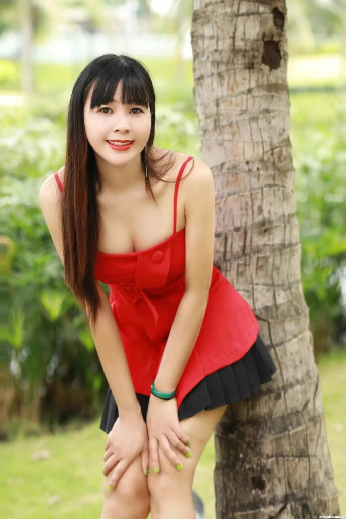 Laura Profile image 5