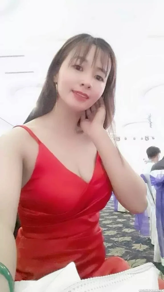 Laura Profile image 6