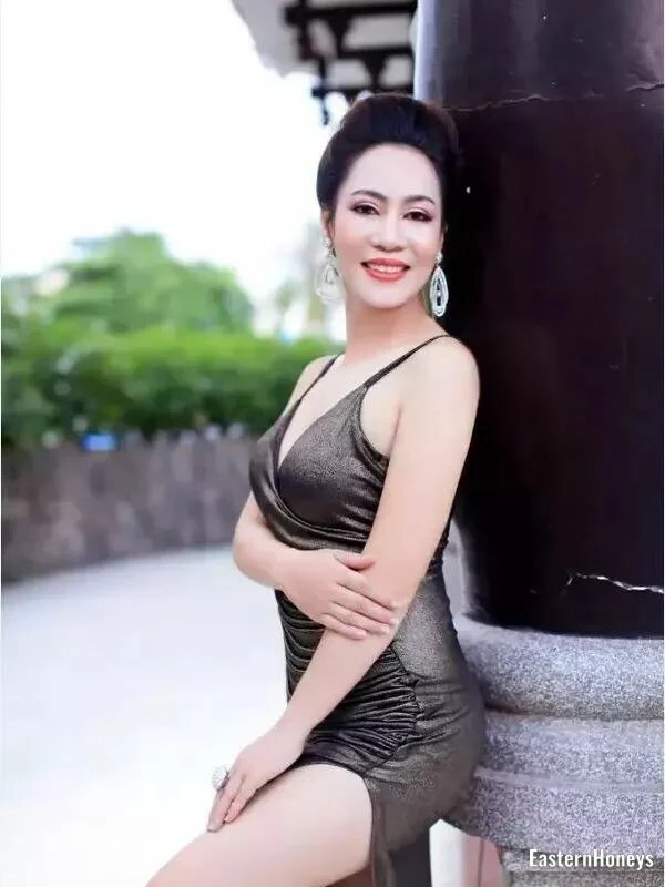 Linda Profile image 3