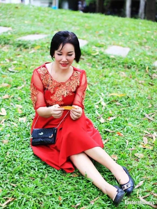 Hellen Profile image 1