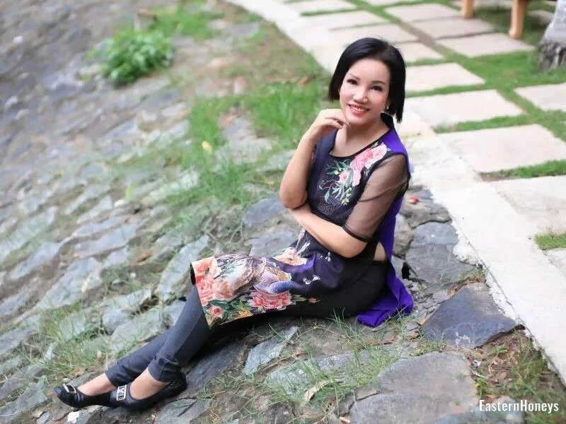 Hellen Profile image 3