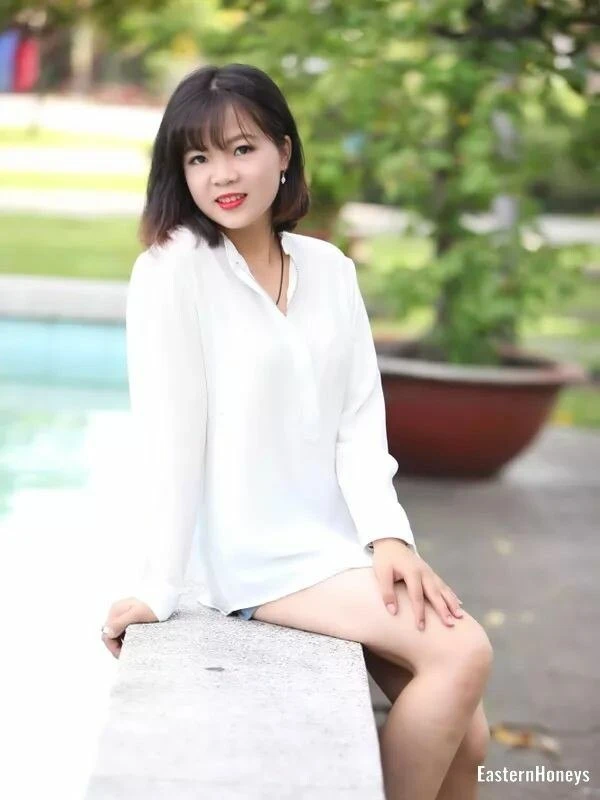 Bess Profile image 3