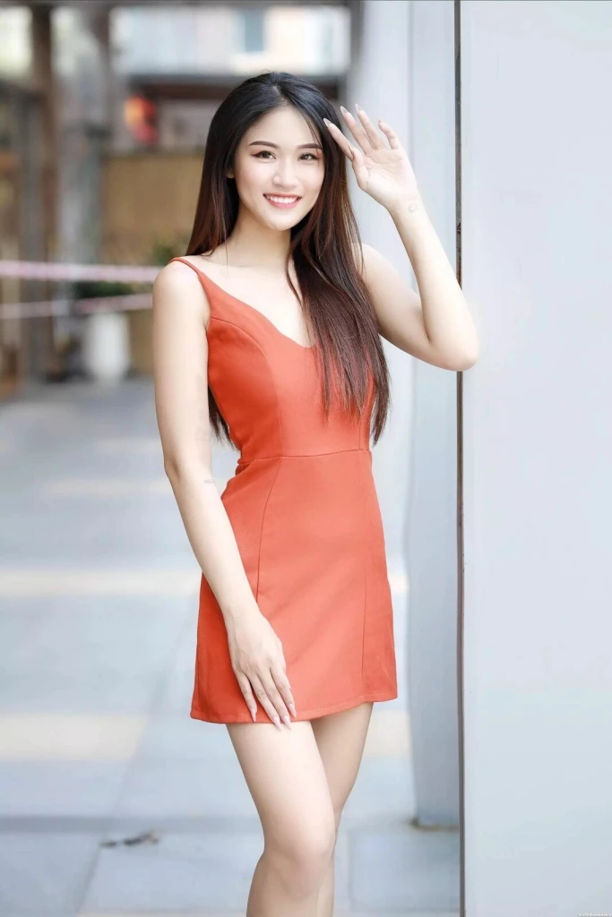 Thuy Linh Profile image 2