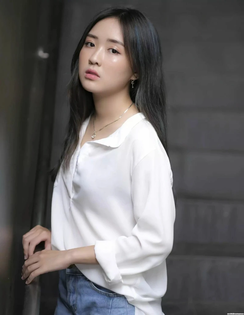 Diana Profile image 3