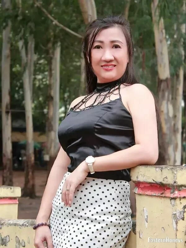 Tiffany Profile image 3