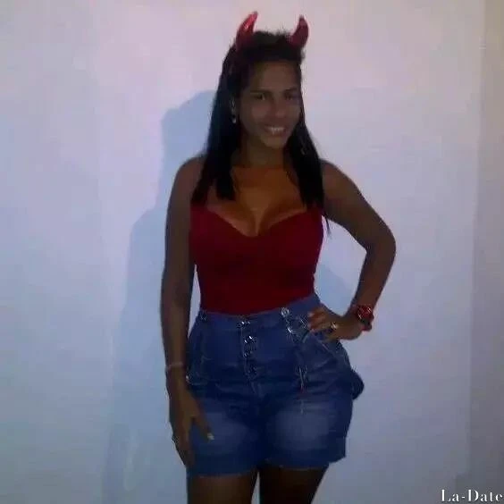 Ana Karina Profile image 1