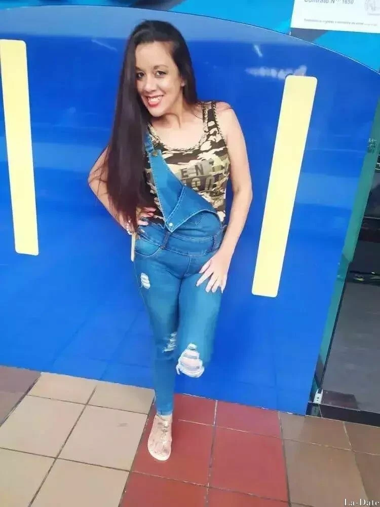 Doris Profile image 3