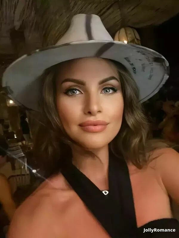 Alla Profile image 5