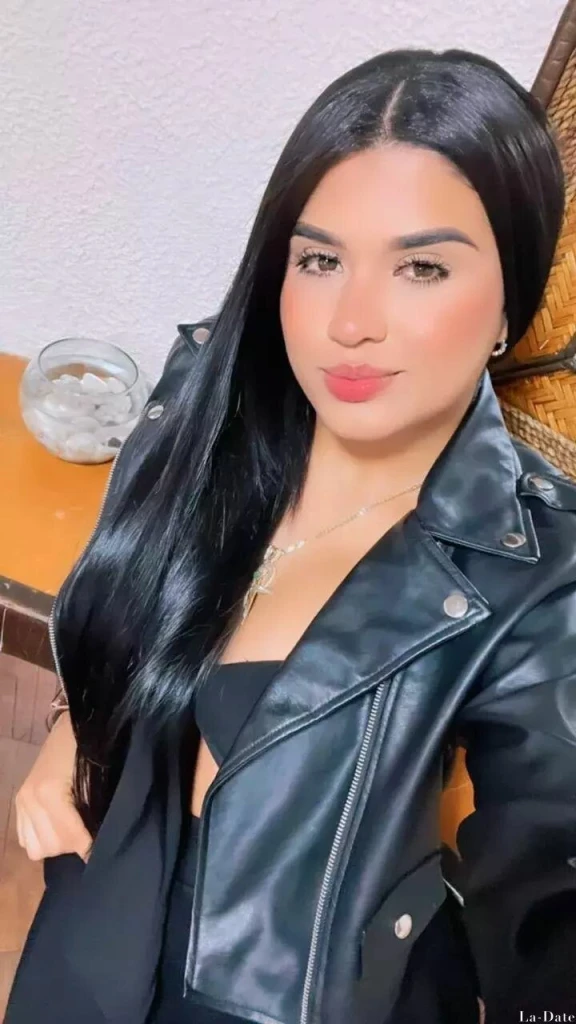 Elena Profile image 3