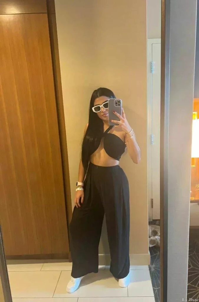 Elena Profile image 1