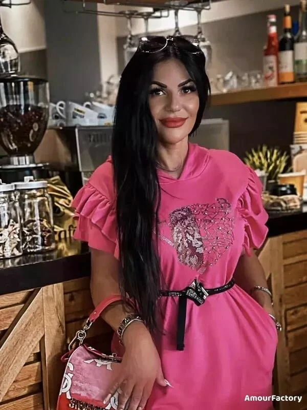 Yulia Profile image 3