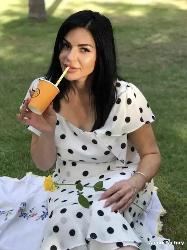 Yulia Profile image 4