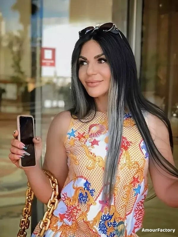 Yulia Profile image 1