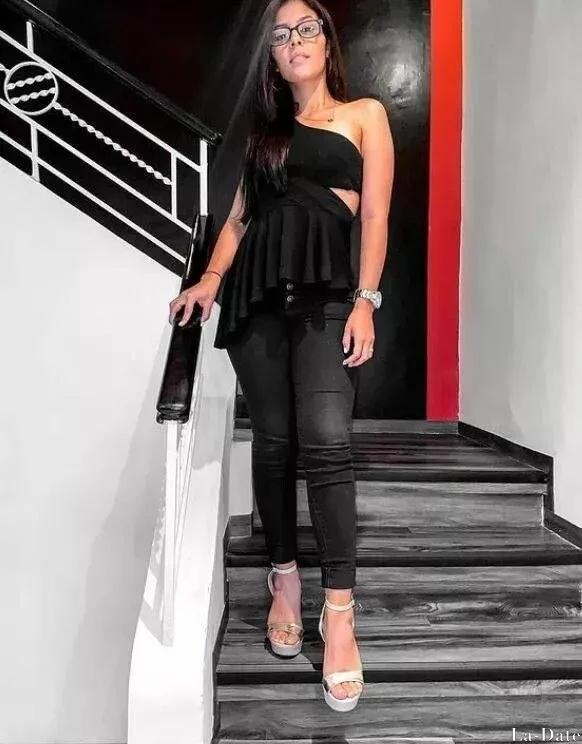 Karla Profile image 4