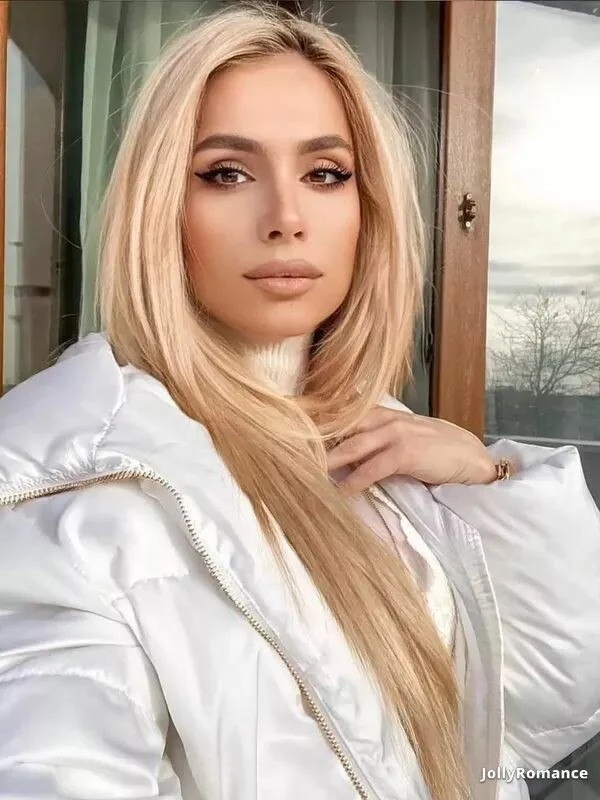 GlamourGirl37 Profile image 2