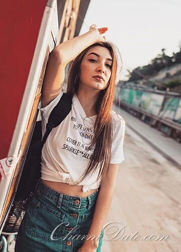 Alina Profile image 3