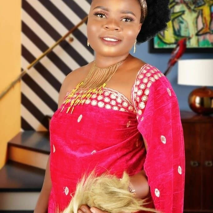 B-Lady Profile image 1