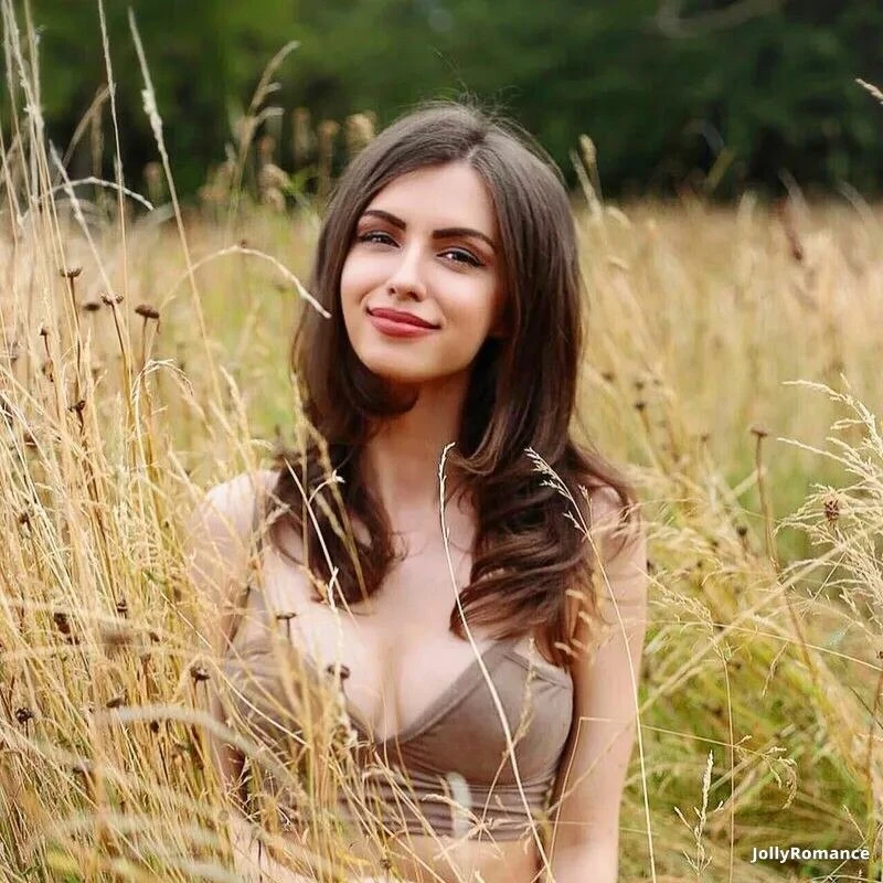 Oksana Profile image 3