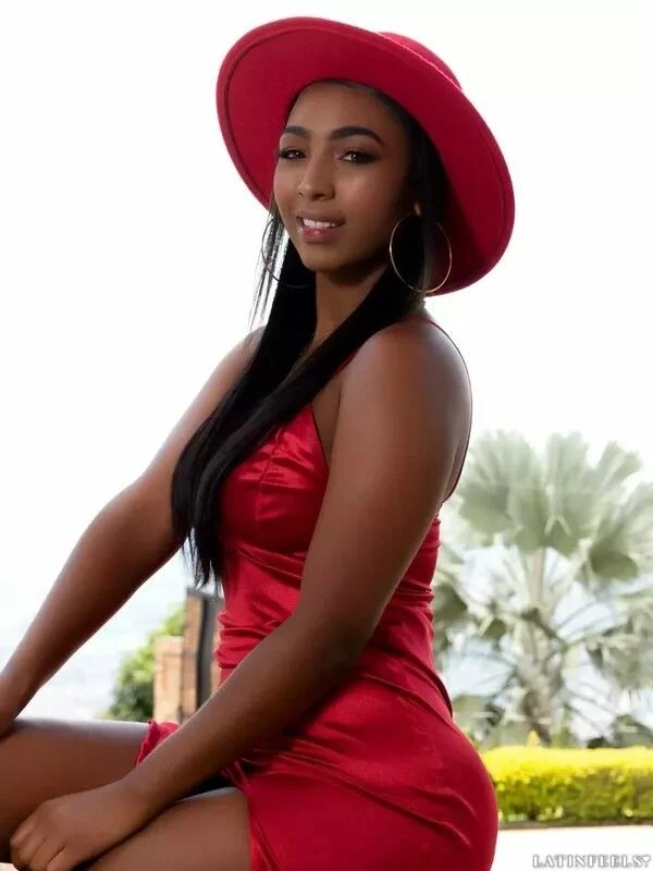 Valeria Profile image 5