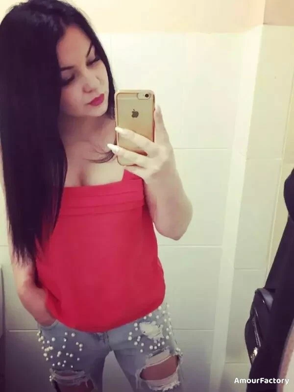 Natalia Profile image 3