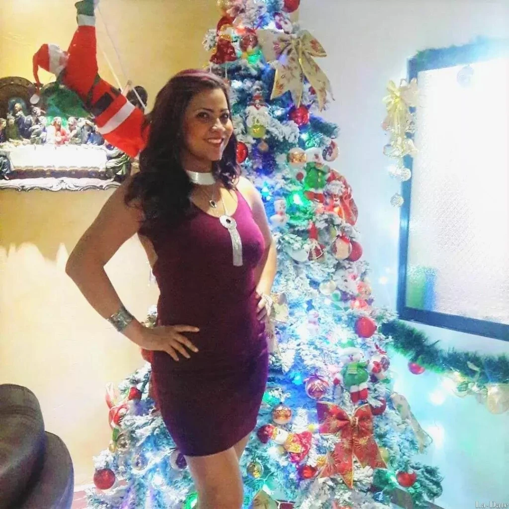 Laura Profile image 3