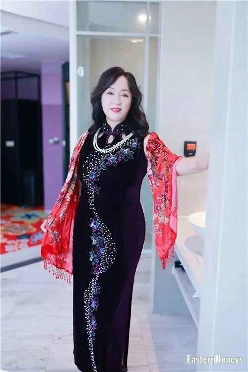 YuFeng Profile image 1