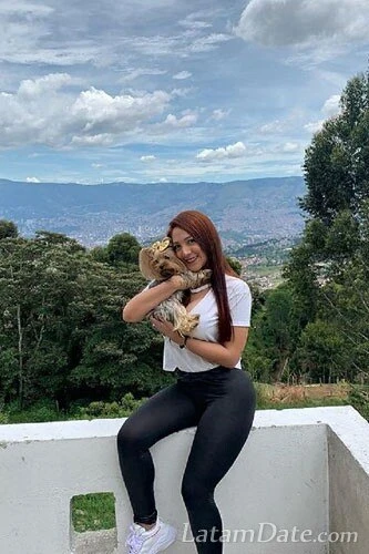 Yalismar Profile image 2