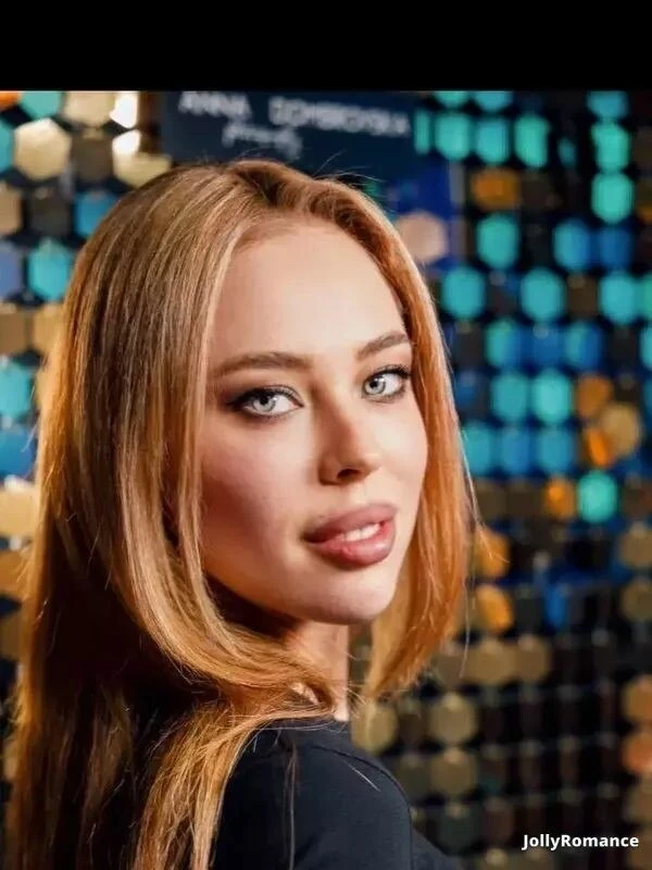 Maria Profile image 2