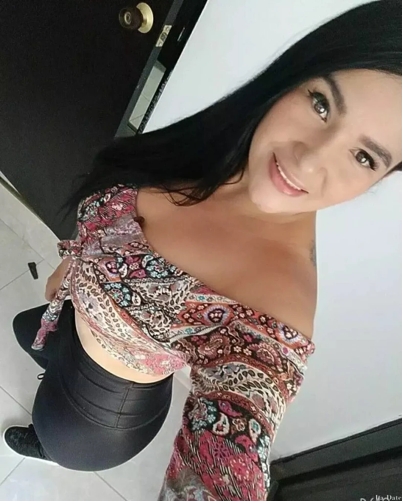 Mariana Profile image 3