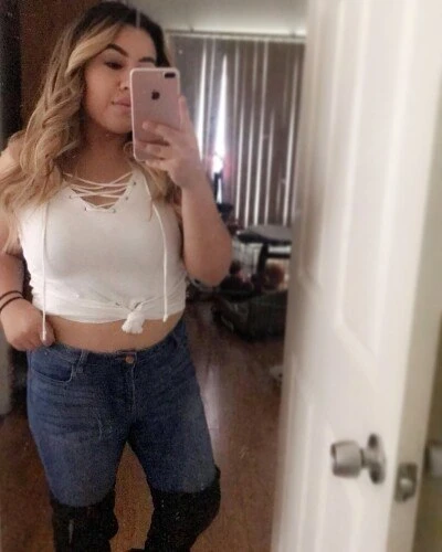 Youngcuteee Profile image 1