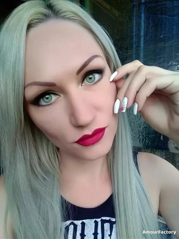 Aleksandra Profile image 4