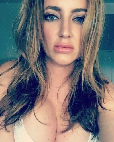 ADELYN h Profile image 2