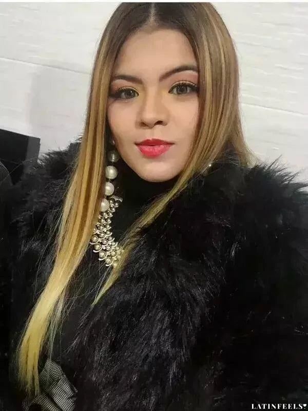 Vanessa Profile image 5