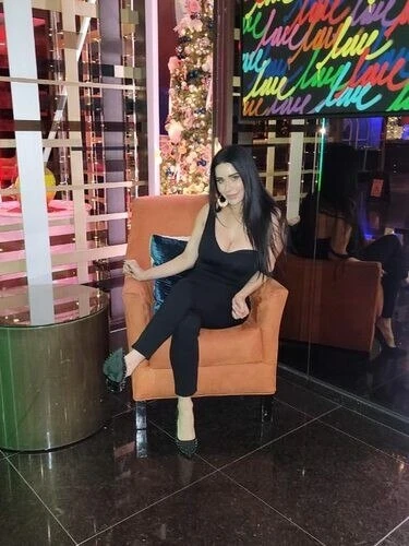 ArtisticModel Profile image 1