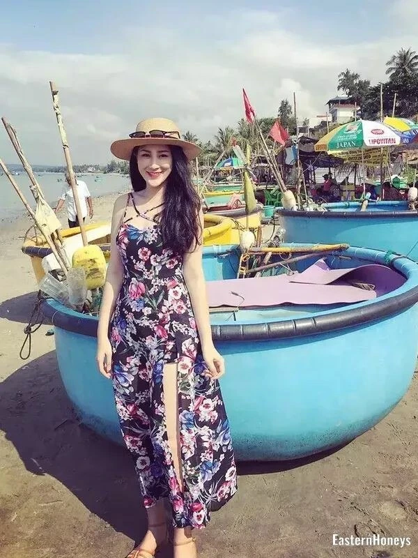 Lili Profile image 1