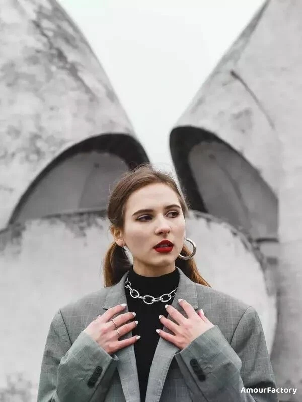 Alexandra Profile image 5