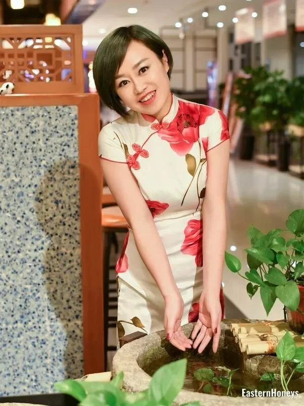 Jingyao Qin Profile image 1