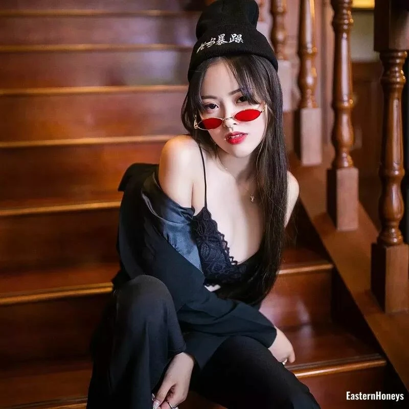 Carlee Profile image 5