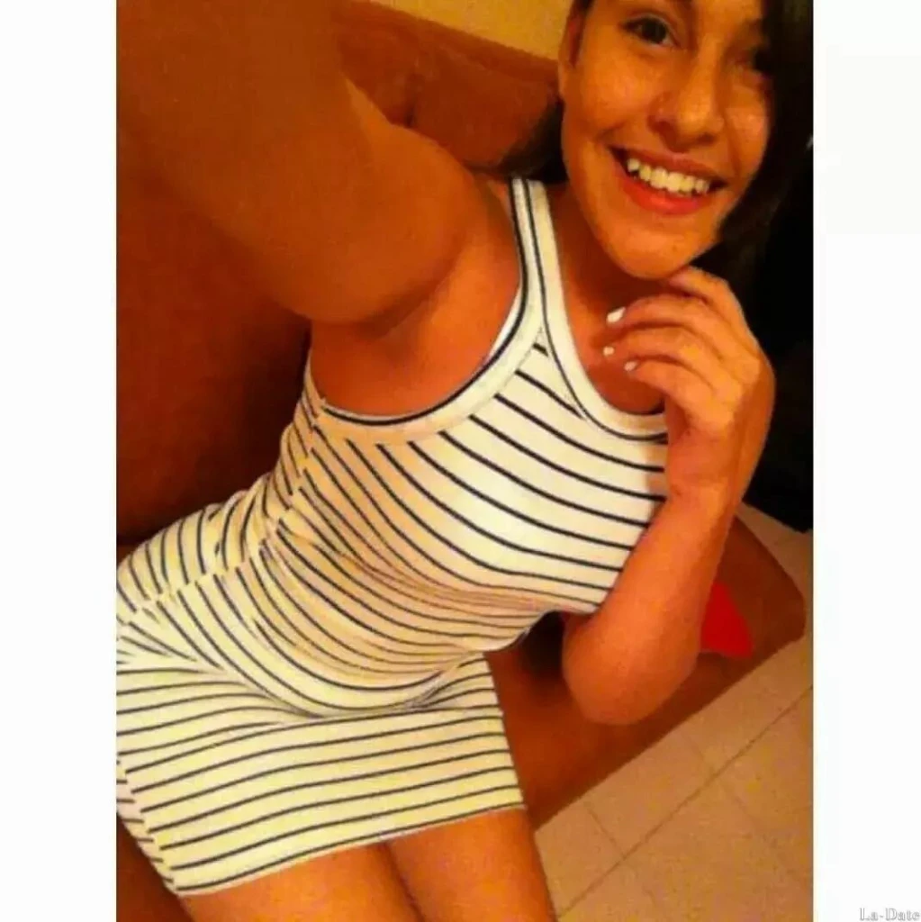 Manuela Profile image 2